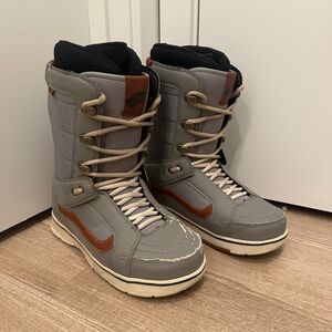 Men’s Vans Snowboarding Boots